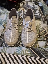 Ladies Lilley Shoes Size 8