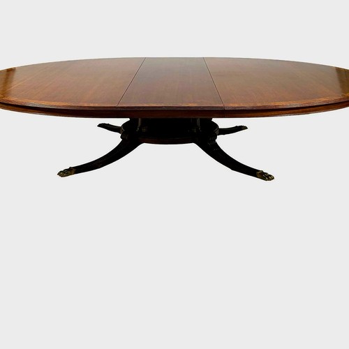 Giant circular centre dining - giant,