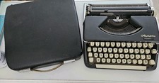 Olympia Splendid 66 Portable Typewriter
