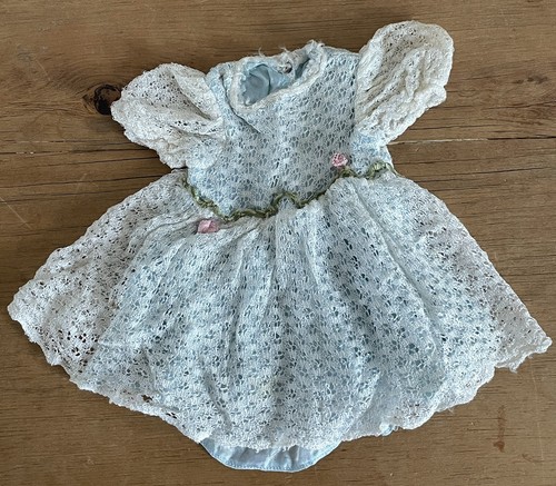Pretty vintage 1950s doll - pretty,