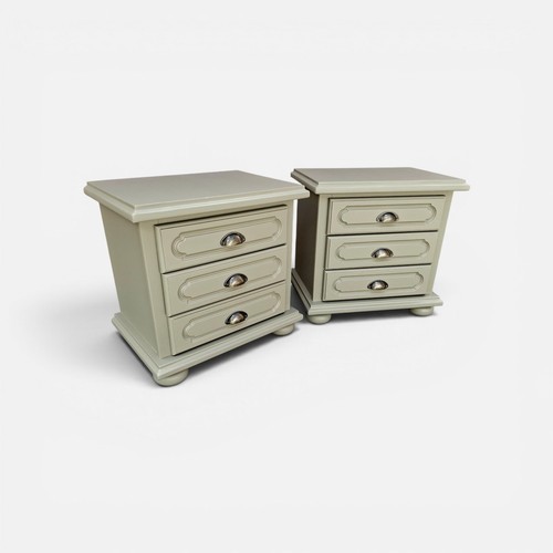 Vintage farmhouse bedside - farmhouse,