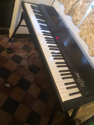 Yamaha pf70 electric - piano, on