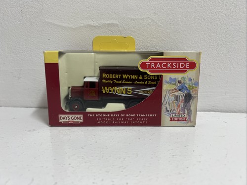 Lledo trackside scale - trackside,