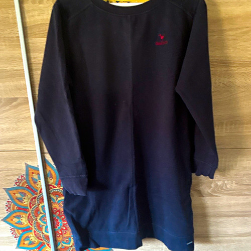 Quba navy logo crew - &,