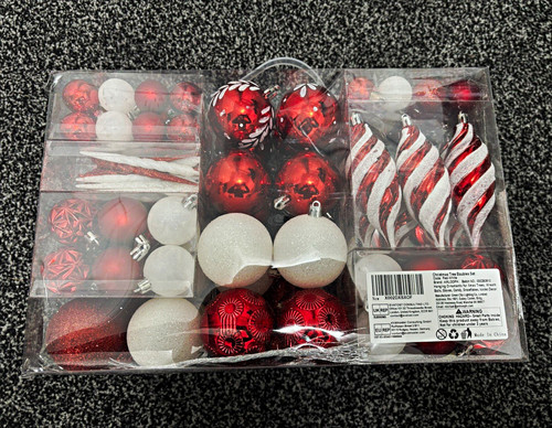 52pc red white hanging - 52pc,