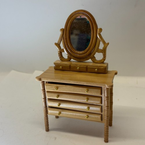 12th scale dolls house - 1:12th,