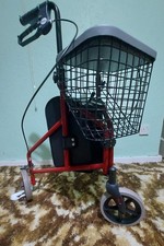 WALKING AID, THREE WHEELED AND