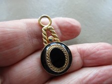 LARGE VINTAGE RETRO GOLD TONE BLACK ENAMEL LETTER O HANDBAG PURSE CHARM PENDANT