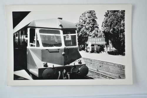 Railcar train ledbury station - train,