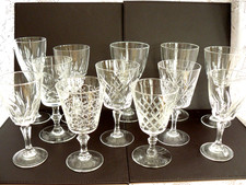 12 x VINTAGE MISMATCHED CRYSTAL WINE GLASSES    JOB LOT/WEDDINGS/PUB/CATERING
