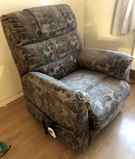 CareCo Madison Rise Recliner Dual Motor Large Riser Arm Chair Green