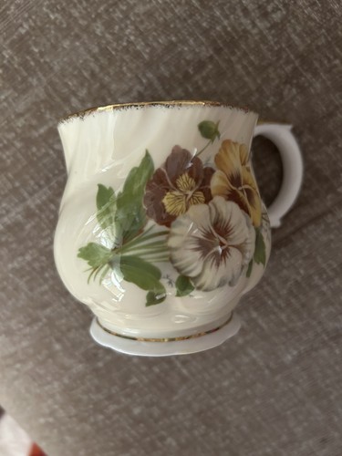 Queens fine bone china made - china,