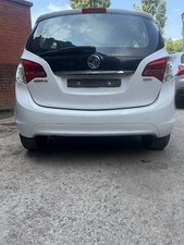 Vauxhall Meriva B Bumper Rear Back Bumper Glacier White Z474 5 Door 10-17 PO13