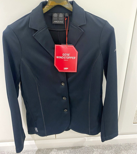 Bnwt women musto prestige - bnwt,