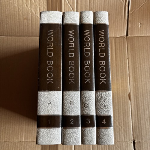 Vintage 1977 the world book - 1977,