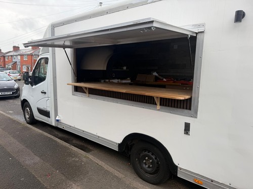 Catering serving hatch food