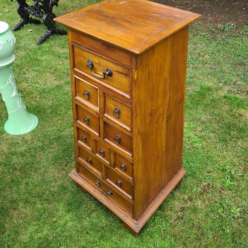 Pyramid chest drawers - chest, of