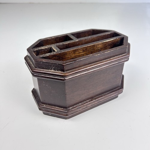 Vintage mahogany desk - vintage, pen