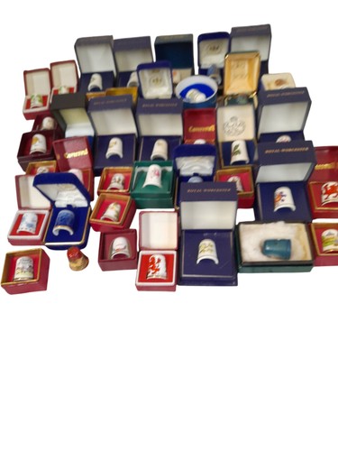 Collectible thimbles lot - thimbles, royal
