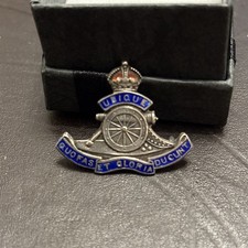 WW1 King's Crown Royal Artillery  Sweetheart Silver Brooch enamel badge.