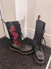 Dr. Martens Vonda Mid Calf