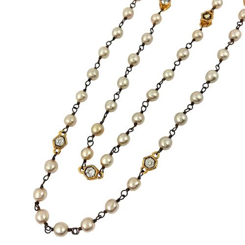 Chanel fake pearl necklace - fake,