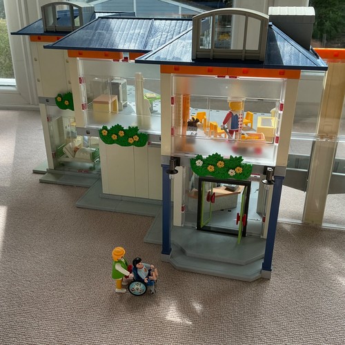 Playmobil hospital clinic 4404 - hospital/clinic,
