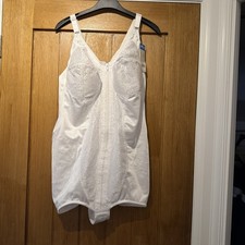 NEW WITH TAGS  SHAPING BODY