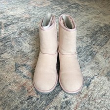 Womens UGG Boots Sz 4 fits