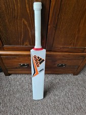 Cricket Bat Size 6. Top Quality Adidas English Willow Cricket Bat.