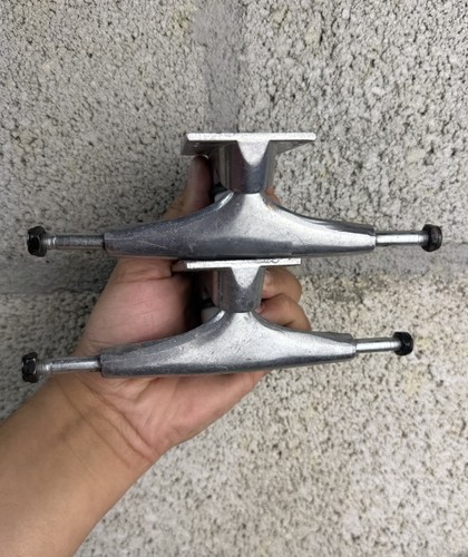 Skateboard trucks pair - pair,