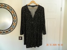Tunic Top in size 26 from Bonmarche. Excellent Unworn.