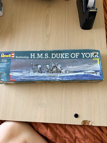 Revell 700 royal navy hms - revell,