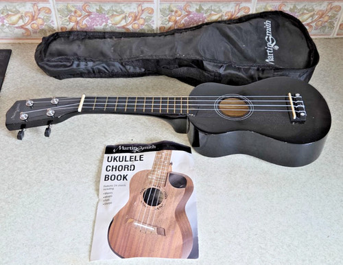 Martin smith soprano ukulele - martin,