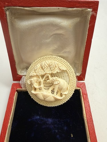 Carved broach pin - carved,