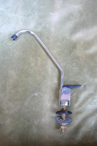 Chrome faucet fltered water - chrome,