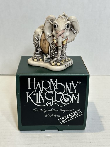 Harmony kingdom nip tuck black - nip,
