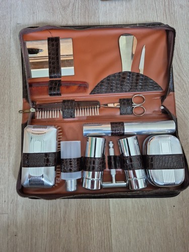 Vintage men grooming kit in - vintage,