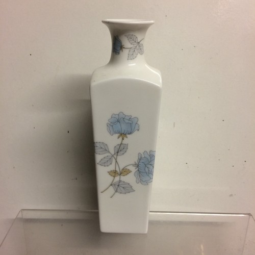 Wedgwood ice rose bud vase - bud,