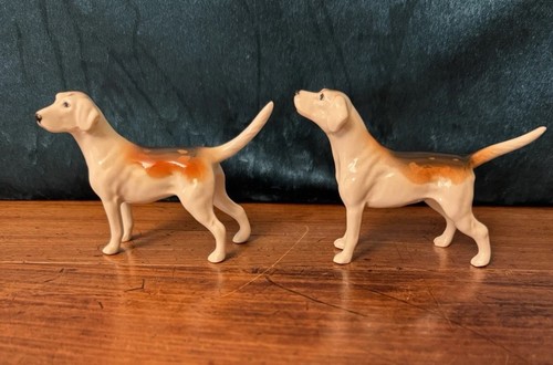 Beswick foxhounds model - x,