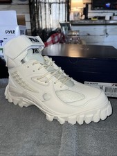 New in Box Fila Mens Yak Boots