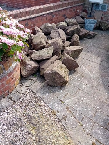Large landscaping red - large,