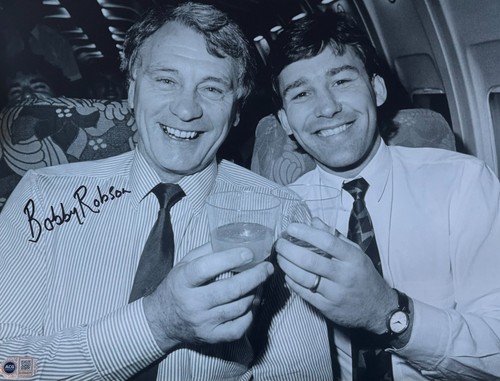 Bobby robson signed 16x12 - bobby,