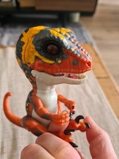 Dinosaur Raptor Fingerling