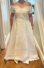 Benjamin Robert’s Wedding Dress Size 16-18