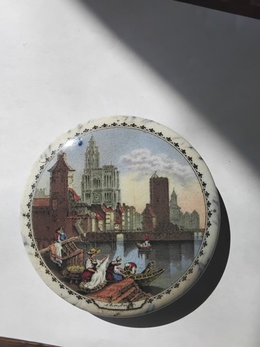 Great victorian pot lid - great,