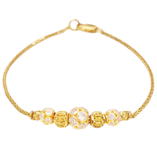 22ct yellow gold - seven, diamond