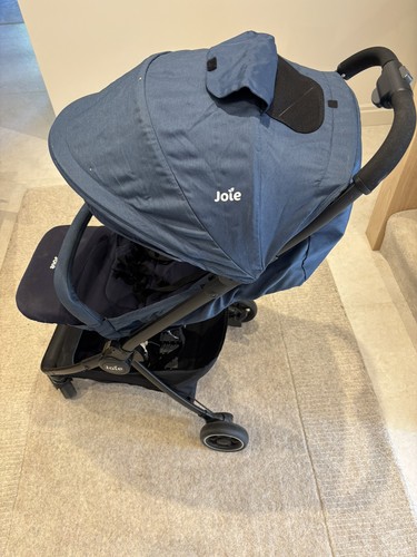 Jole travelling pushchair - travelling,