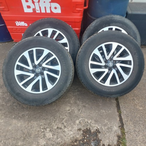 Nissan pathfinder navara - nissan,