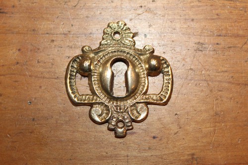 Small ornate antique victorian - antique,